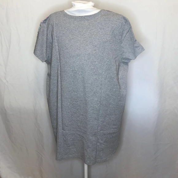 Grey, short sleeve Saturday Market Tee - Picture 2 of 3